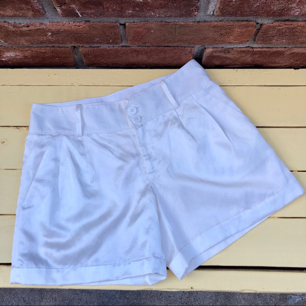 Size 2 Club Monaco Silky White Shorts